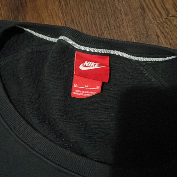 NIKE vintage /white short sleeve sweatshirt, super cute Women’s medium - Picture 2 of 4